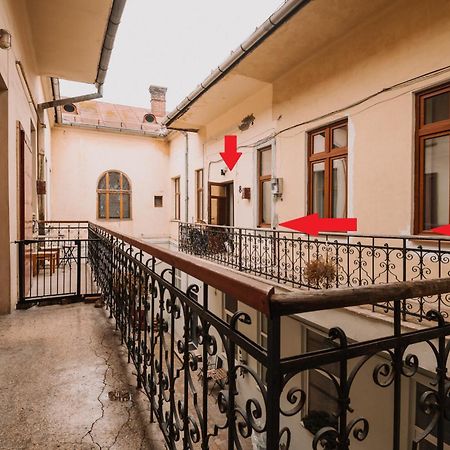 Old Town Central Apartment Cluj-Napoca Buitenkant foto